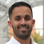 Siyer Roohani, MD Headshot